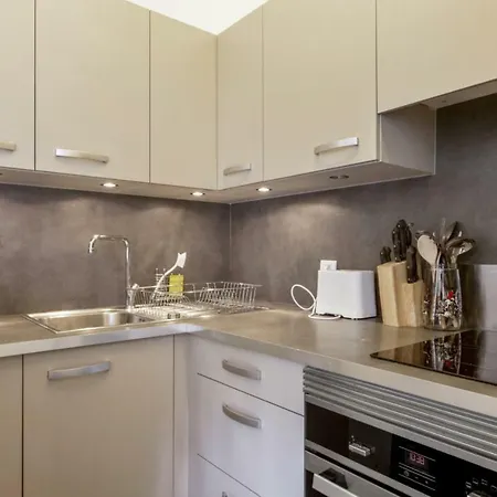Charming 3 Studio At The Heart Of 50m From The Beach - Welkeys Biarritz